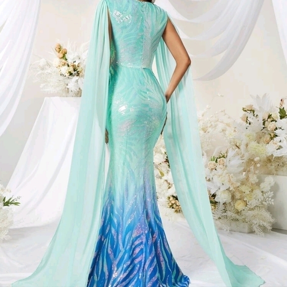 Mint Blue Random Print Contrast Mesh and Sequined Mermaid Maxi Gown - Picture 3 of 11